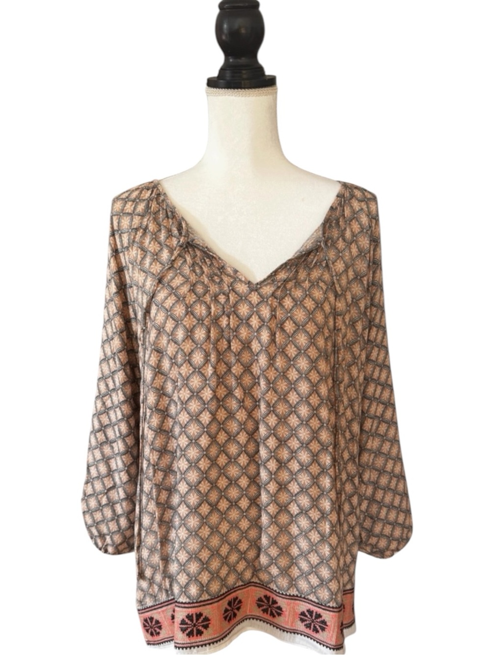 Mystree Geometric Print V Neck Blouse 3/4 Gathered Sleeves Medium